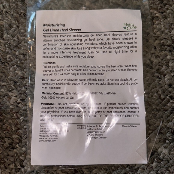 👙NatraCure Moisturizing Gel Lined Heel Sleeves - Picture 3 of 5